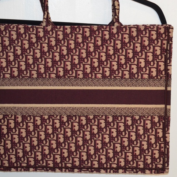 CHRISTIAN DIOR BOOK TOTE EMBROIDERED HANDBAG NWT - Picture 3 of 8